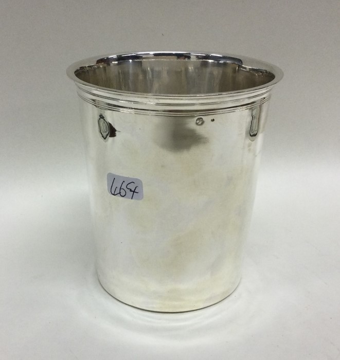 An early 19th Century French silver beaker. Punche - Image 2 of 3