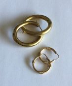 Two pairs of 9 carat gold earrings. Approx. 9 gram