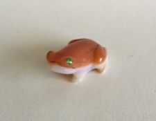 A small hardstone figure of a frog with faceted ey