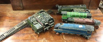 A collection of Hornby '00' gauge rolling stock. E