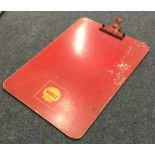 GARAGEANA: An unusual 'Shell' clipboard in red. Es