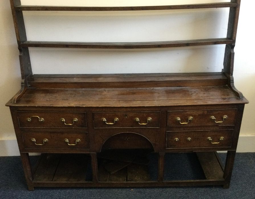 A good Georgian oak kitchen dresser, the five draw - Image 2 of 2