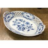 MEISSEN: An attractive two handled blue and white