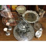 A collection of silver plated items. Est. £20 - £3