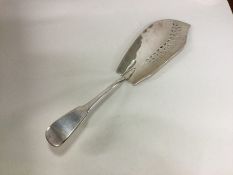 A heavy silver fiddle pattern fish slice of typica