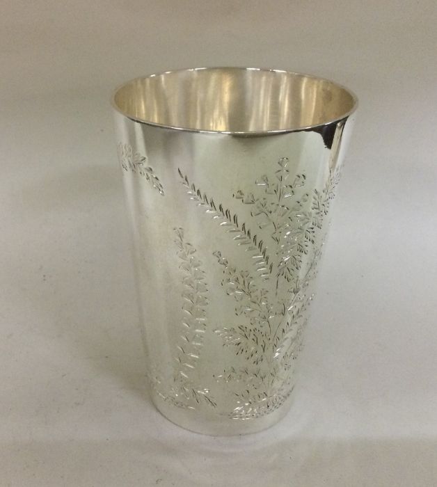 An attractive Victorian silver tapering beaker wit - Image 2 of 2