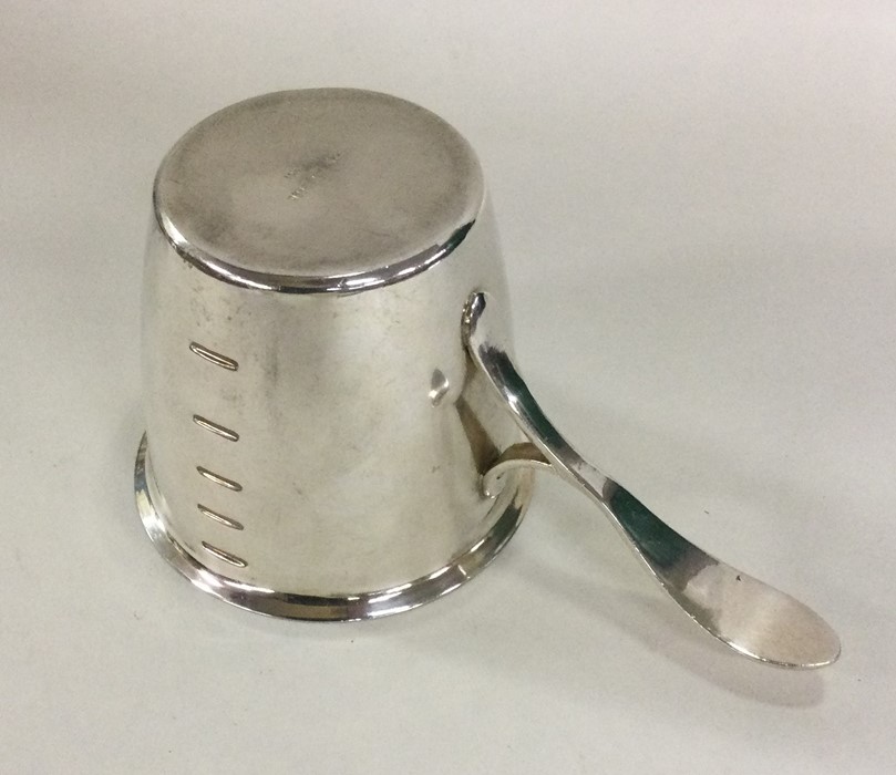 WELSCH: A Peruvian silver measuring cup with lip h - Image 3 of 3