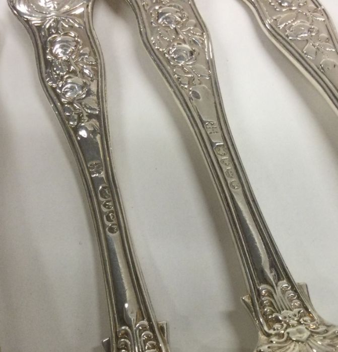 A good set of six rose pattern silver dessert fork - Image 3 of 3