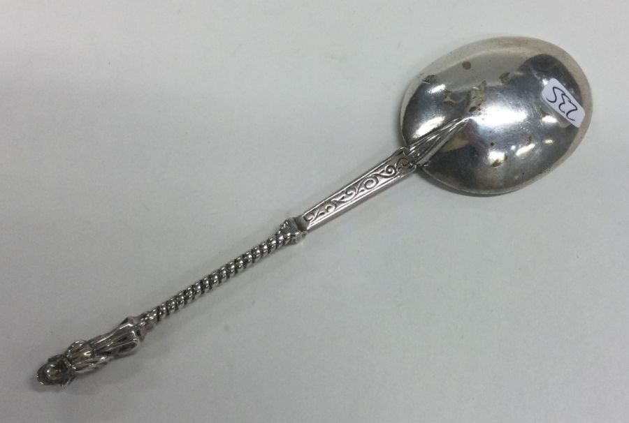 An Antique silver spoon with twisted stem. Approx. - Image 3 of 3