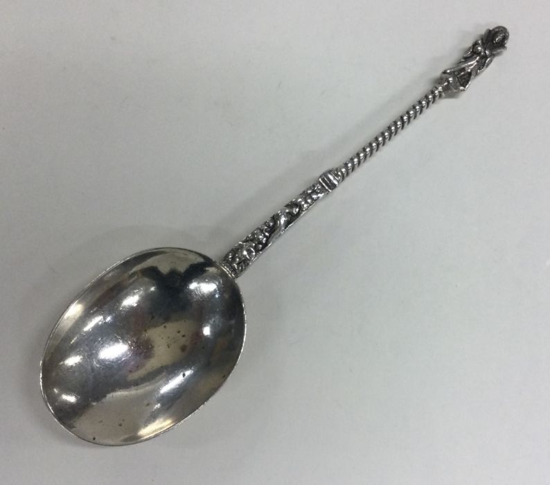 An Antique silver spoon with twisted stem. Approx. - Image 2 of 3
