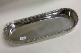 A good oval Georgian silver snuffer tray with bead