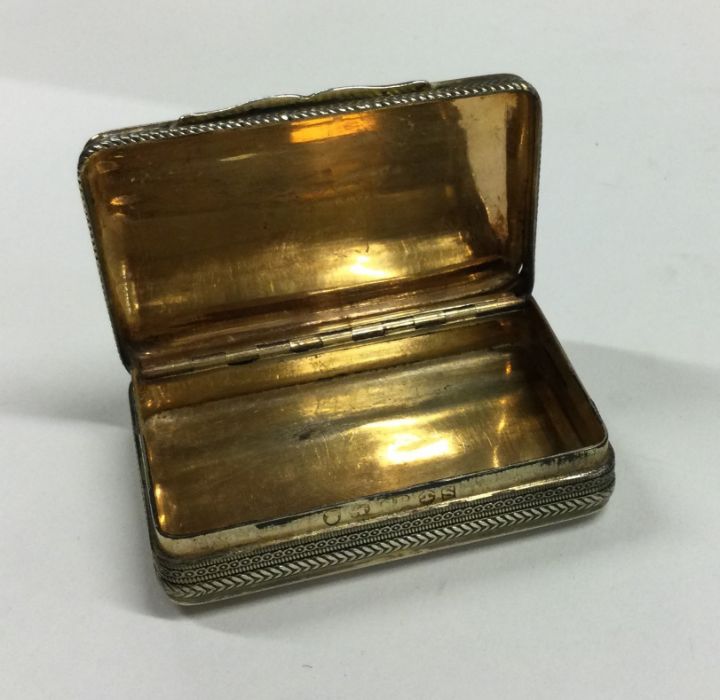 A fine quality silver and silver gilt snuff box. B - Image 2 of 4