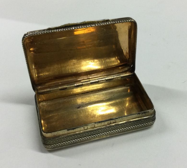 A fine quality silver and silver gilt snuff box. B - Image 3 of 4