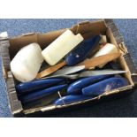 A box containing model aircraft propellers etc. Es