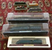 A collection of OO gauge trains etc. Est. £10 - £2