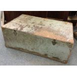 A Vintage 1936-43 Signal Corps Truck Chest CH-32-A. Est. £40 - £60.