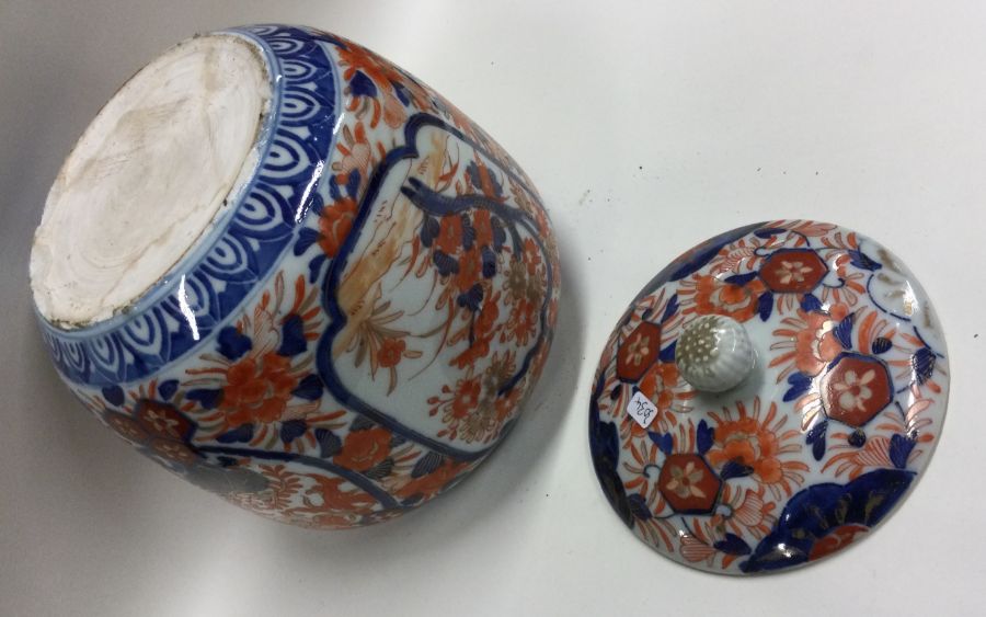 A good Chinese Imari vase and cover with flush fit - Image 3 of 3