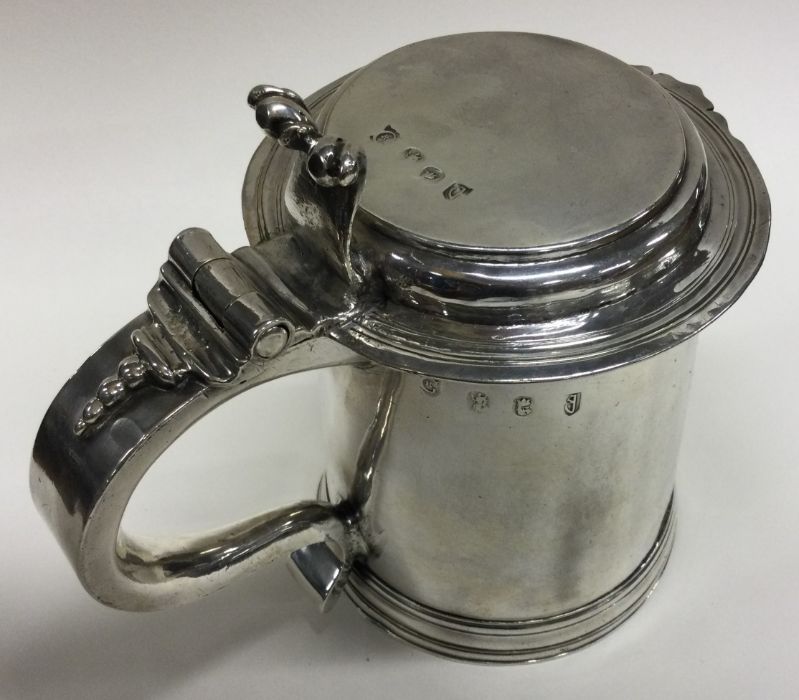 A rare Queen Anne silver flat top lidded tankard w - Image 3 of 10