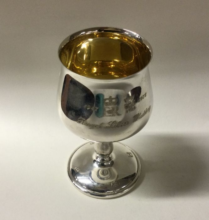 A Royal Silver Wedding silver drinking goblet of s - Bild 4 aus 4