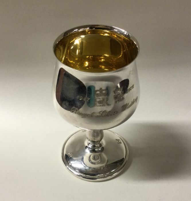 A Royal Silver Wedding silver drinking goblet of s - Image 2 of 4