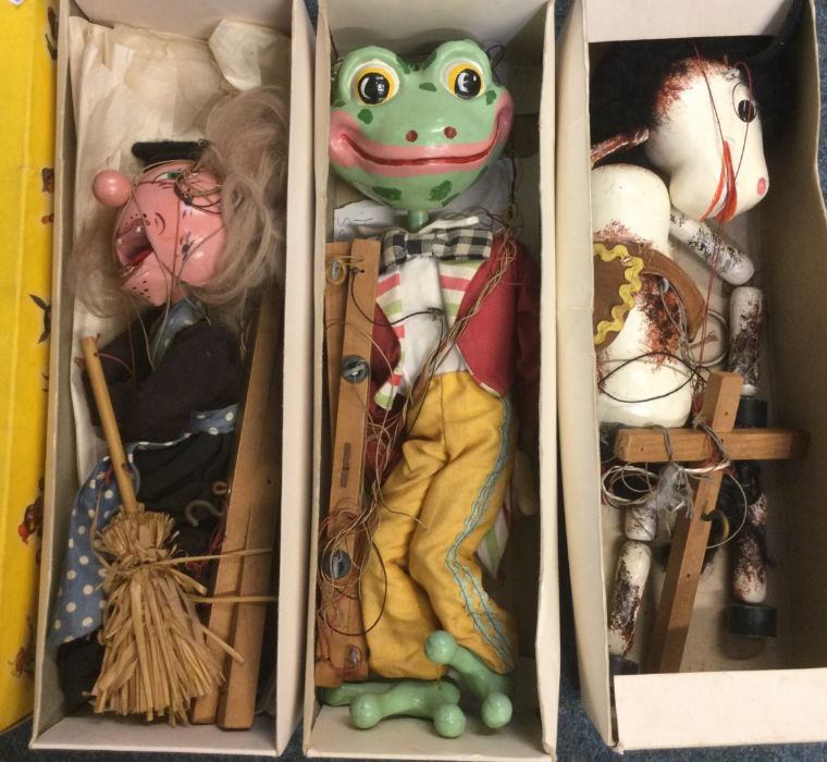 Three boxed Pellum puppets. Est. £20 - £30. - Image 6 of 6