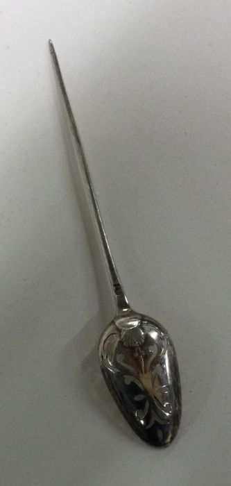 A good Georgian silver tapering mote spoon with pi - Image 3 of 4