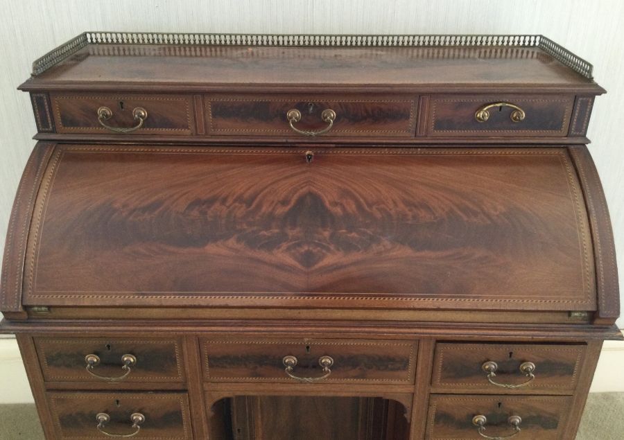 A good quality cylinder top twelve drawer bureau w - Image 4 of 9