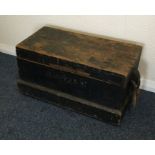 A pine hinged top tool box. Est. £20 - £30.