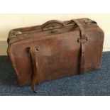 A large leather Gladstone bag. Est. £20 - £30.