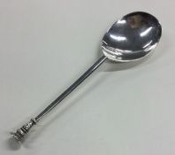 A rare James I seal top silver spoon. Punched to r