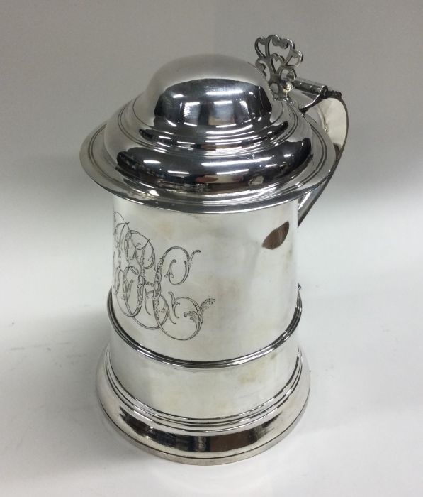 A good Georgian silver dome top lidded tankard on - Image 3 of 6