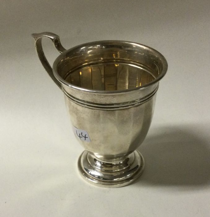 An Edwardian silver panelled christening cup. Shef - Bild 2 aus 2