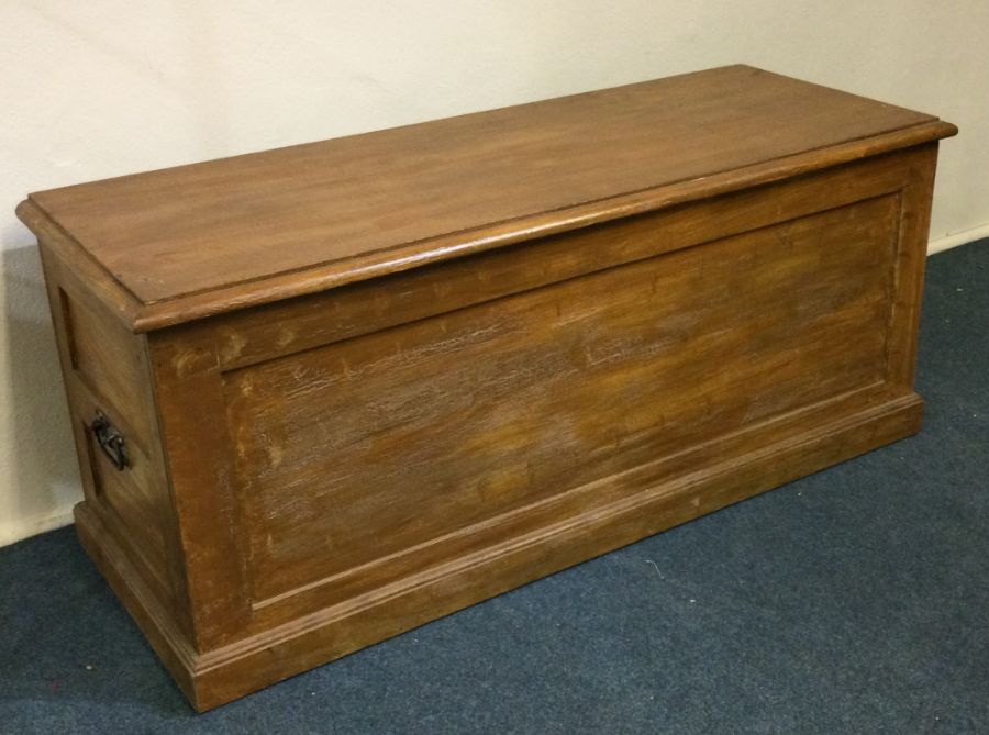 A hinged top pine trunk. Est. £30 - £50. - Image 3 of 3