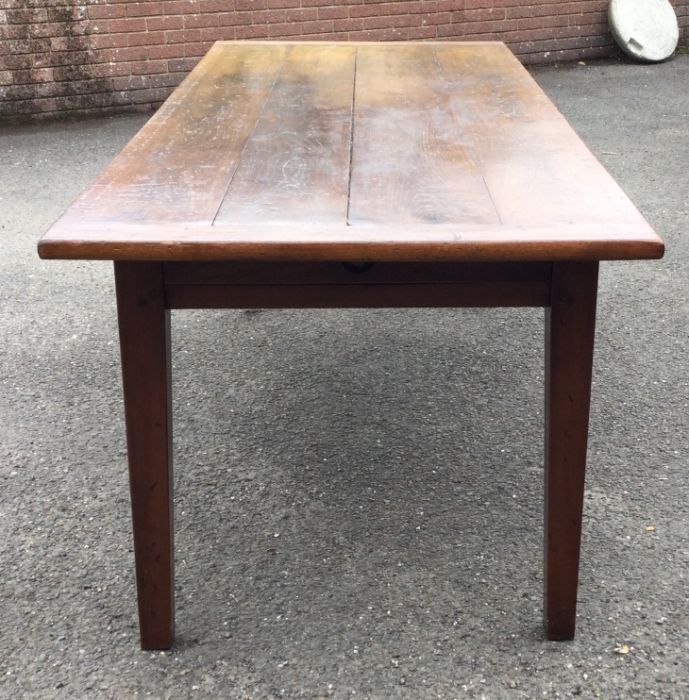 A good large farmhouse kitchen table with single d