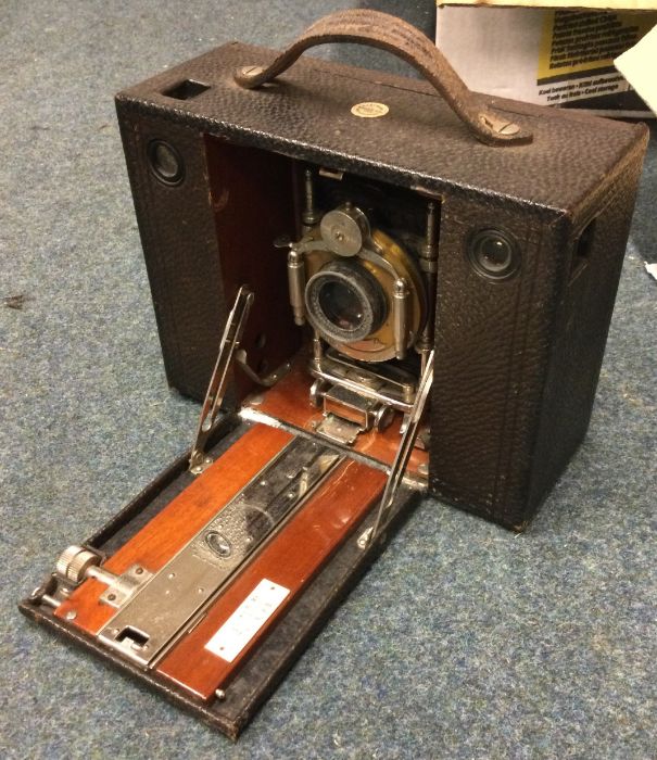 An old cased camera and lens by Kodak. Est. £30 - - Image 3 of 3