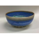 A stylish Shelley bowl. Est. £20 - £30.