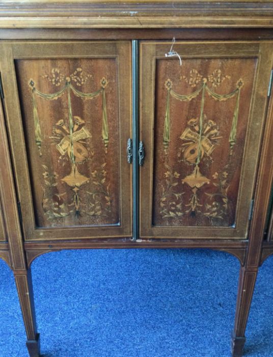 A Victorian mahogany cabinet with inlaid decoratio - Image 5 of 9