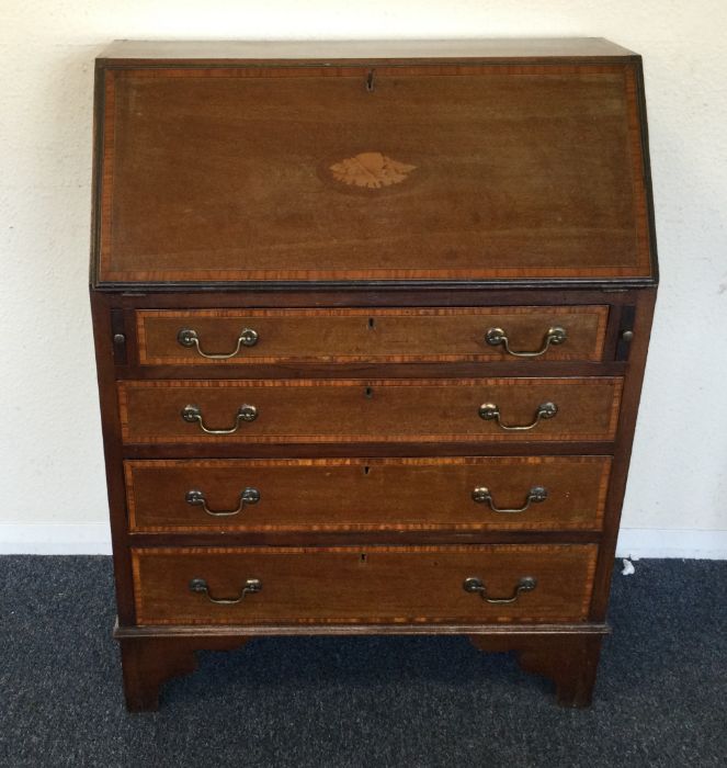 A mahogany inlaid bureau on shaped feet. Est. £30 - Image 3 of 3