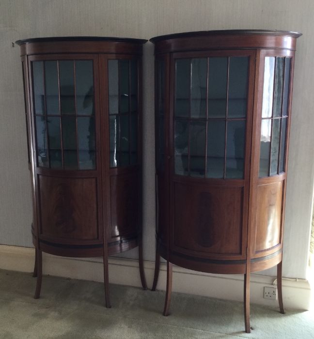 A good pair of bow front glazed cabinets with beve - Image 5 of 6