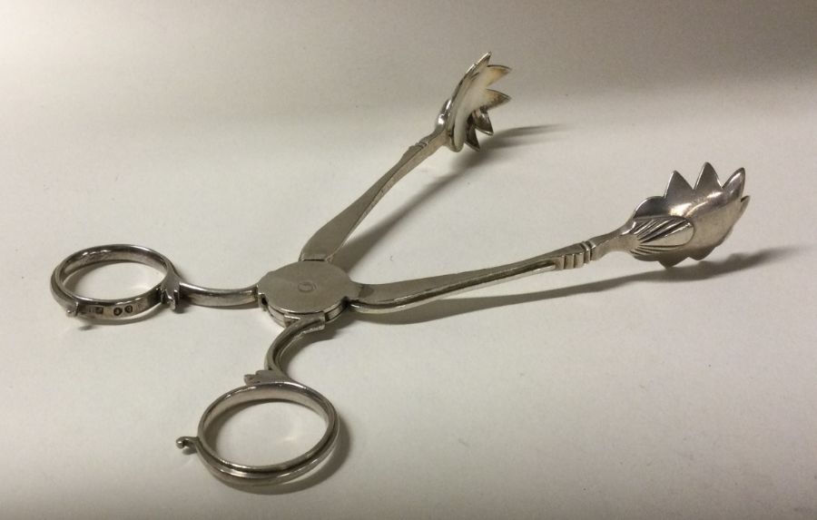 A pair of large Victorian silver ice tongs. London - Image 2 of 2
