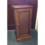 A Victorian mahogany pot cupboard. Est. £20 - £30.