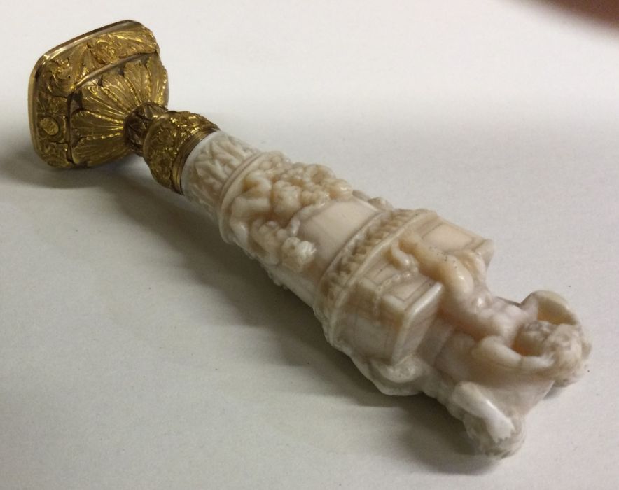 A finely carved Continental gold and ivory taperin - Image 3 of 3