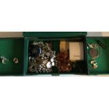 A box containing costume jewellery. Est. £10 - £20