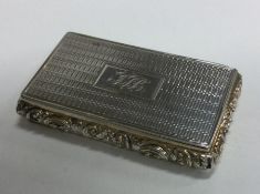 A fine quality Victorian silver snuff box with cha