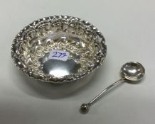 An attractive miniature silver salt with crimped r