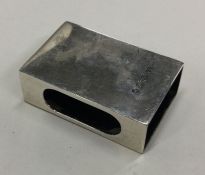 A good heavy plain silver matchbox case. London. B