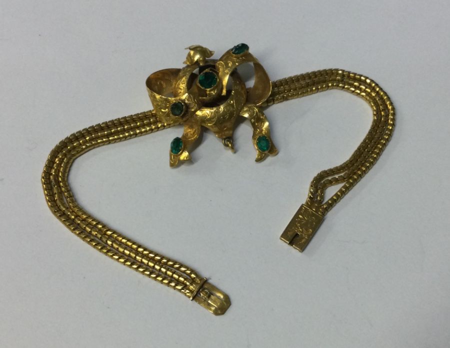 An unusual Antique gold bracelet with scroll decor - Image 2 of 2