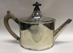 HESTER BATEMAN: A good shaped Georgian silver teap