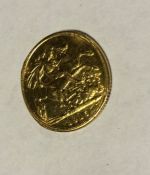 A 1915 half sovereign. Est. £100 - £150.