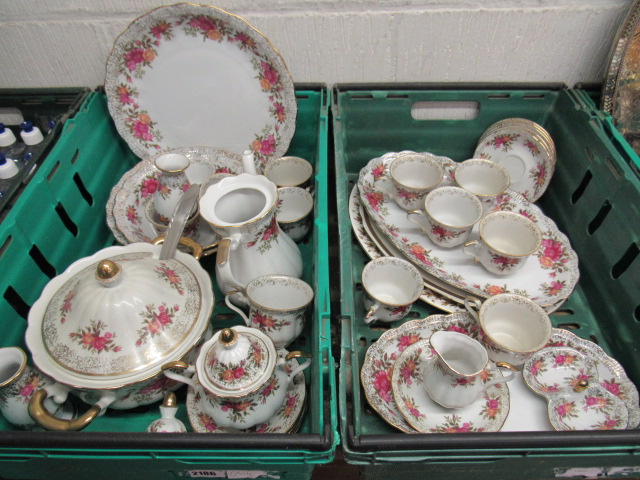 Polish floral patterened part dinner service by Wakbrzych